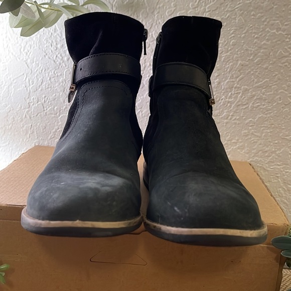 Clark Ultra Confort Collection ankle boot size 8. - Picture 4 of 8